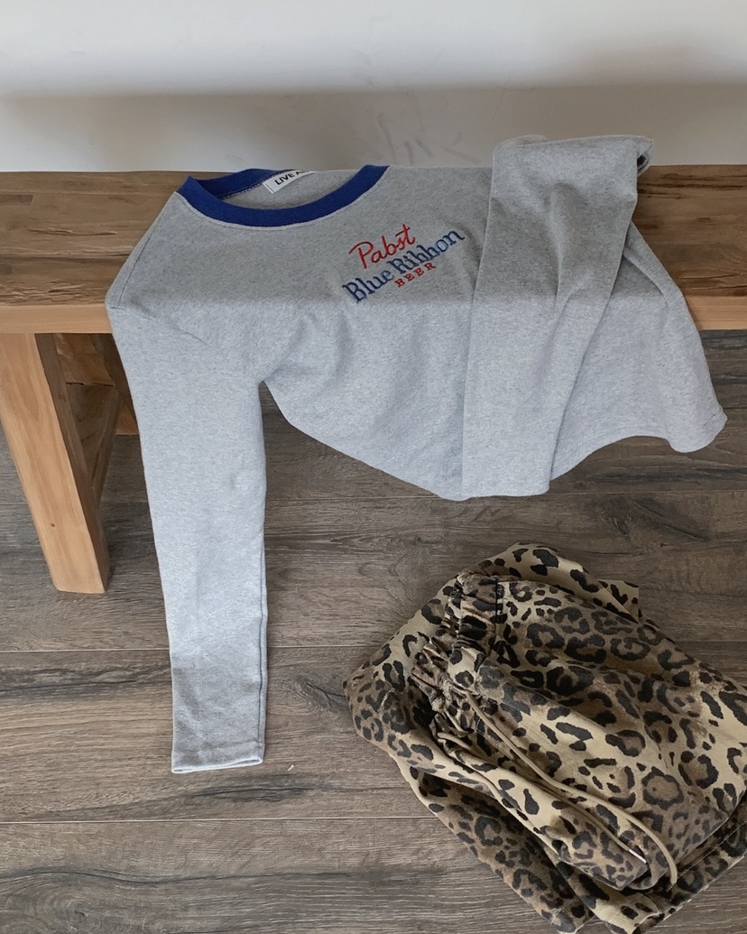 LIVE AID-P韓國代購㊣女士新款推薦真品人氣時尚職業熱賣T恤LIVE AID-PT恤