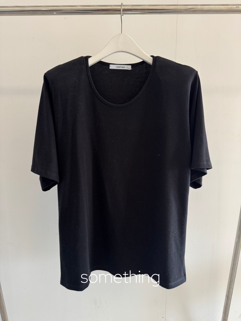 SOMETHING-L/FANCY東大門㊣代購女裝新品熱賣人氣時尚T恤SOMETHING-L/FANCYT恤圖色5黑