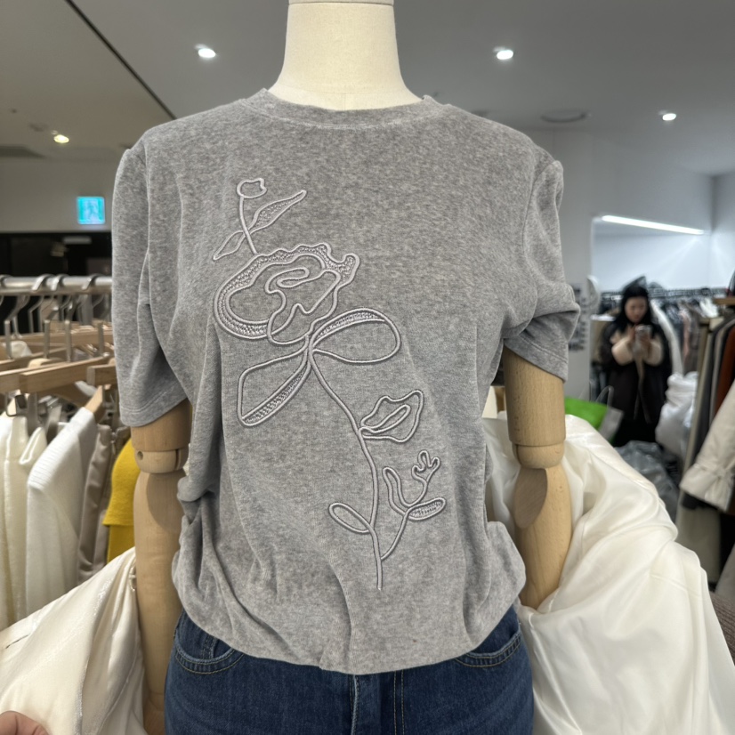 LEWIN東大門㊣直郵女士新品真品休閑職業熱賣25秋冬T恤刺繡絲絨LEWINT恤圖色1