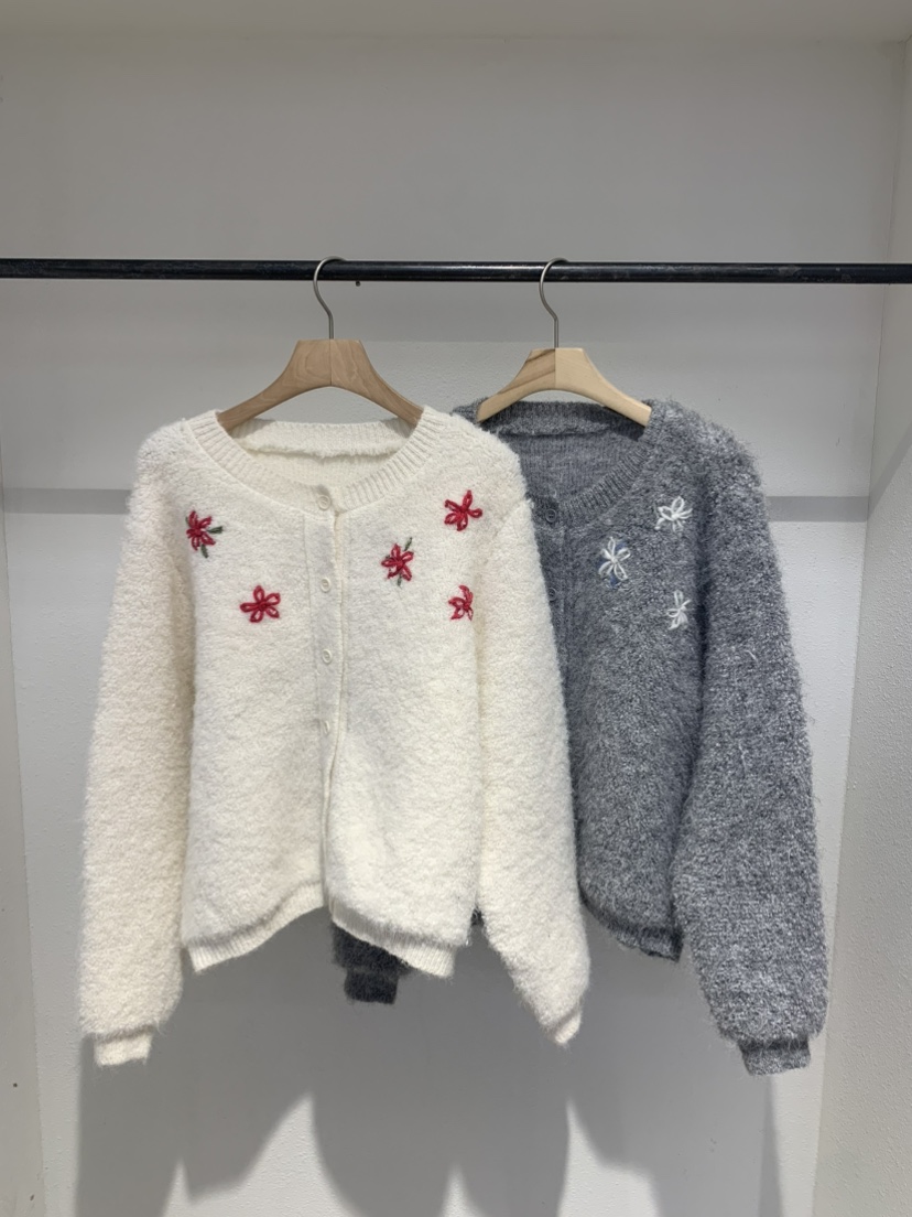 IR BIEN/BIENBIEN韓國代購㊣女士新款人氣熱賣毛衣花朵開衫IR BIEN/BIENBIEN毛衣