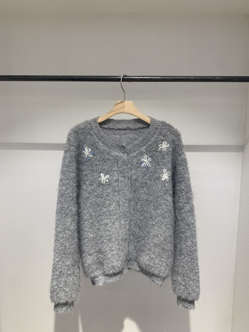 IR BIEN/BIENBIEN韓國代購㊣女士新款人氣熱賣毛衣花朵開衫IR BIEN/BIENBIEN毛衣圖色2