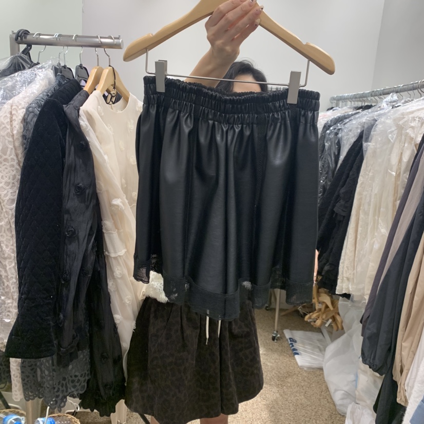 A韓國直郵㊣女士新款人氣時尚熱賣25秋冬真品休閑職業短褲皮褲A STORE短褲