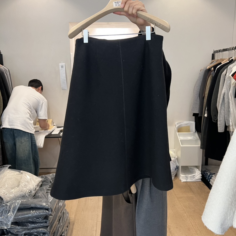 LA MAGIE FEMME東大門㊣直郵女士新款職業25秋冬半身裙中短裙Lamagie Femme半身裙/中短裙