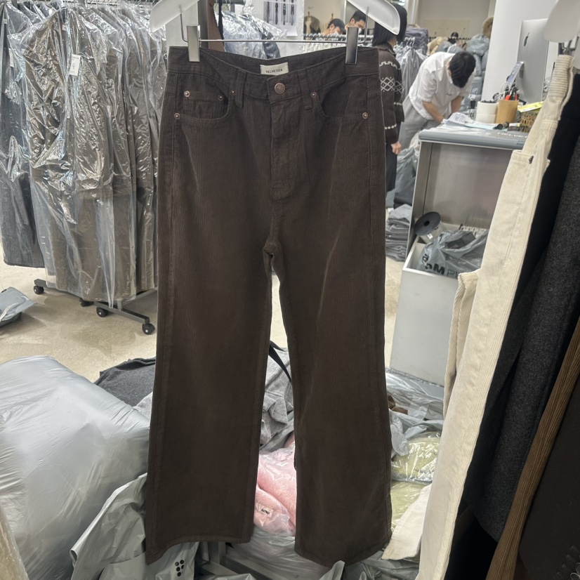 HELVETICA東大門㊣實拍女士新品真品熱賣人氣25秋冬休閑褲燈芯絨HELVETICA休閑褲圖色2