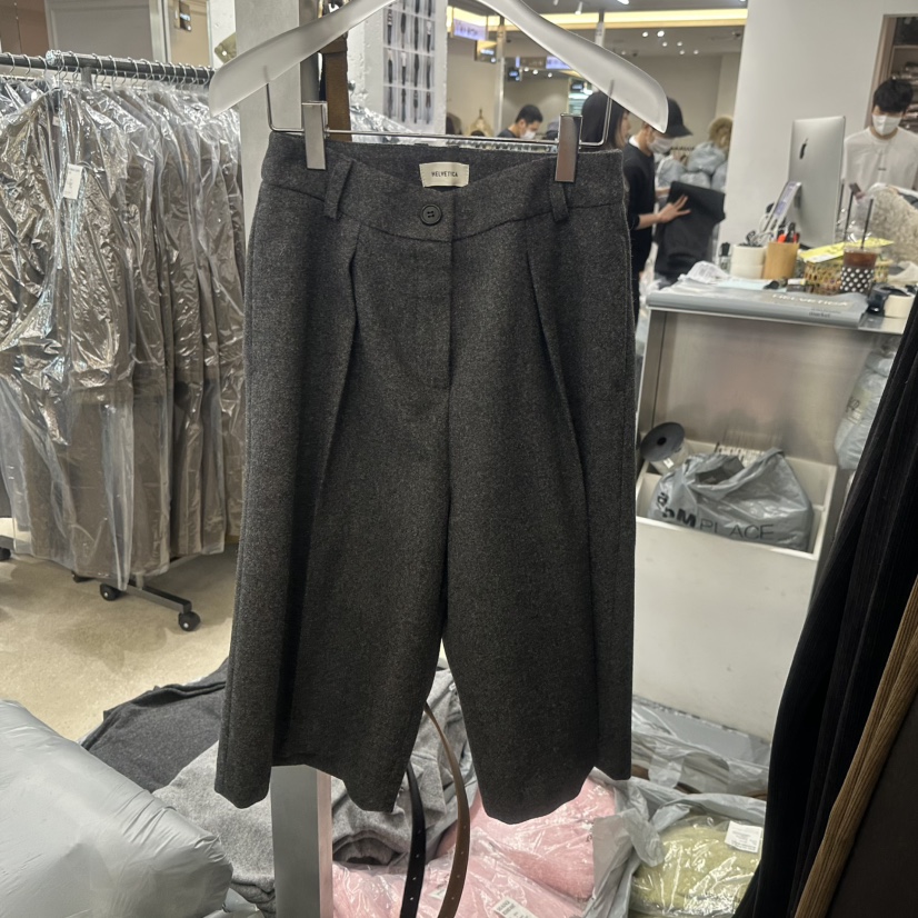 HELVETICA韓國直郵㊣女裝新款時尚職業真品人氣熱賣推薦短褲HELVETICA短褲圖色1墨色