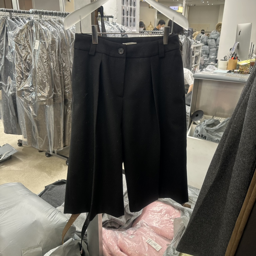 HELVETICA韓國直郵㊣女裝新款時尚職業真品人氣熱賣推薦短褲HELVETICA短褲圖色2黑色