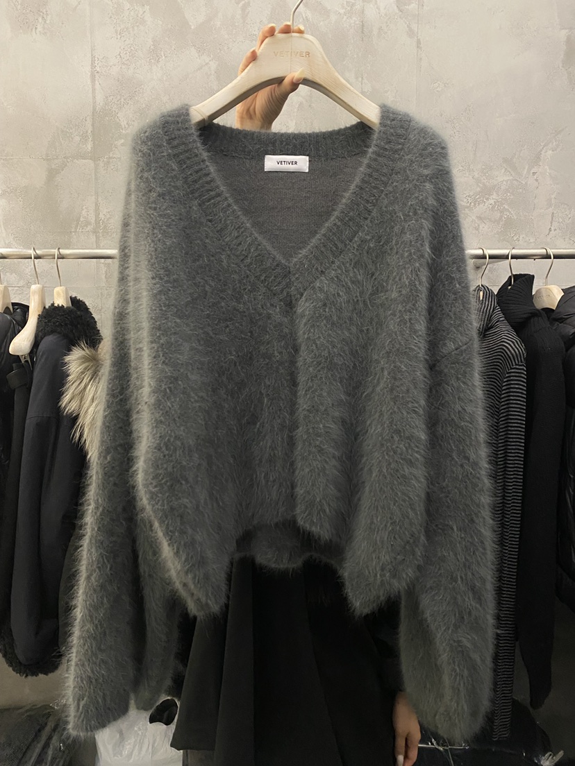 THE VETIVER-A東大門㊣代購女士新品人氣時尚針織衫V領毛絨VETIVER針織衫圖色1