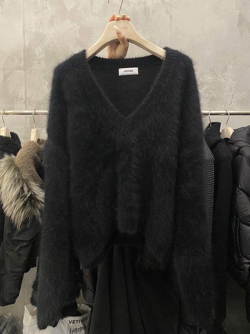 THE VETIVER-A東大門㊣代購女士新品人氣時尚針織衫V領毛絨VETIVER針織衫圖色2