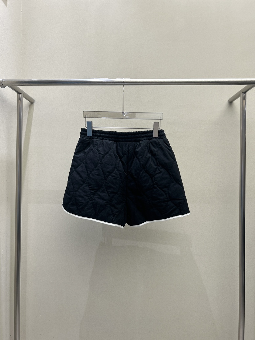 LATTE-P韓國代購㊣女士新款25秋冬推薦時尚人氣熱賣短褲絎縫LATTE-P短褲