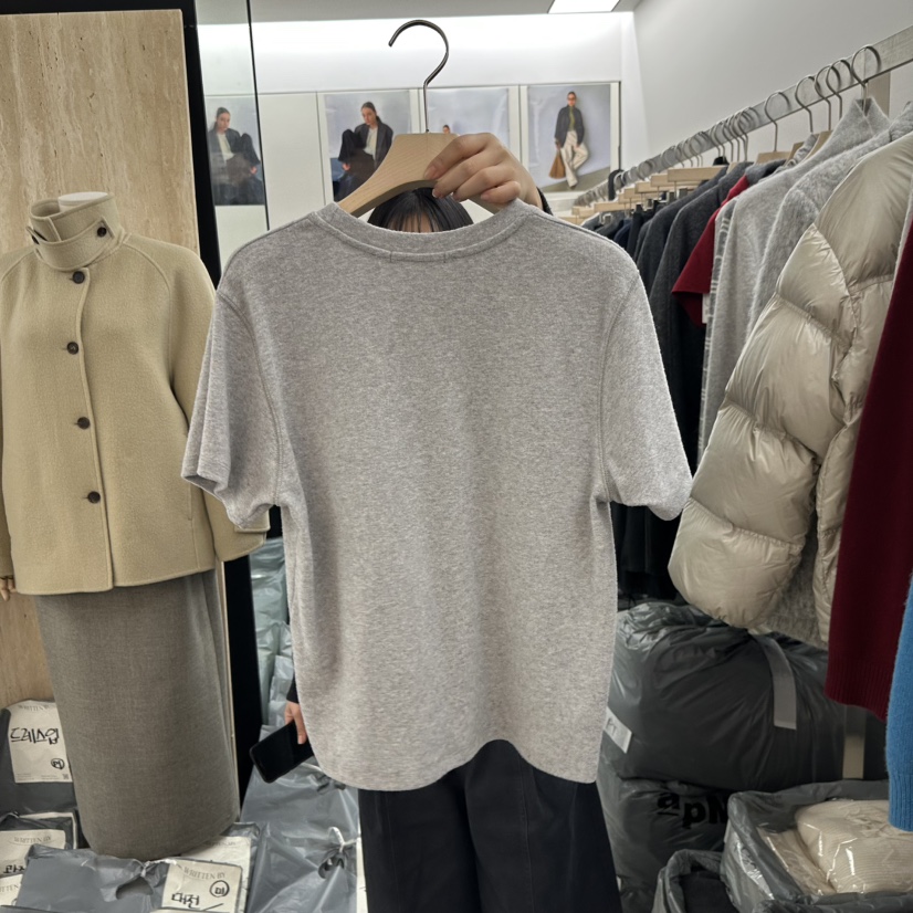 WRITTEN BY韓國直郵㊣女士新款25秋冬時尚熱賣推薦職業T恤WRITTEN BYT恤