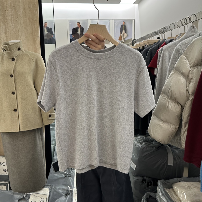 WRITTEN BY韓國直郵㊣女士新款25秋冬時尚熱賣推薦職業T恤WRITTEN BYT恤圖色1