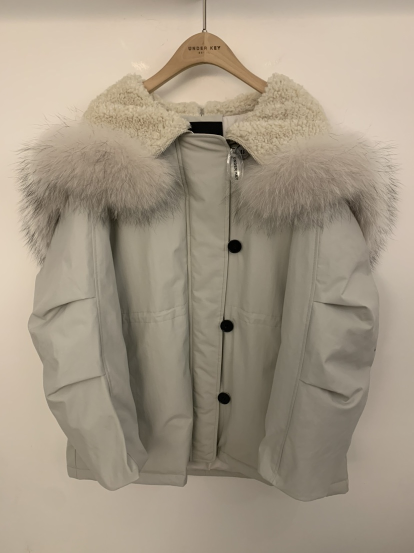 UNDER KEY東大門㊣直郵女裝新品人氣25秋冬短款羽絨服浣熊鴨絨UNDER KEY短款羽絨服圖色1
