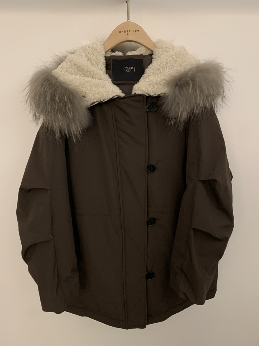 UNDER KEY東大門㊣直郵女裝新品人氣25秋冬短款羽絨服浣熊鴨絨UNDER KEY短款羽絨服圖色2