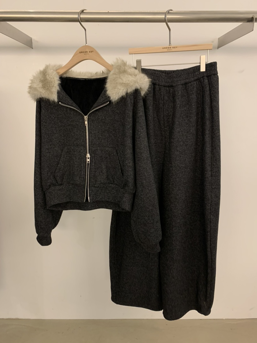 UNDER KEY韓國代購㊣女士新品推薦人氣熱賣休閑套裝毛絨連帽UNDER KEY套裝圖色3墨色