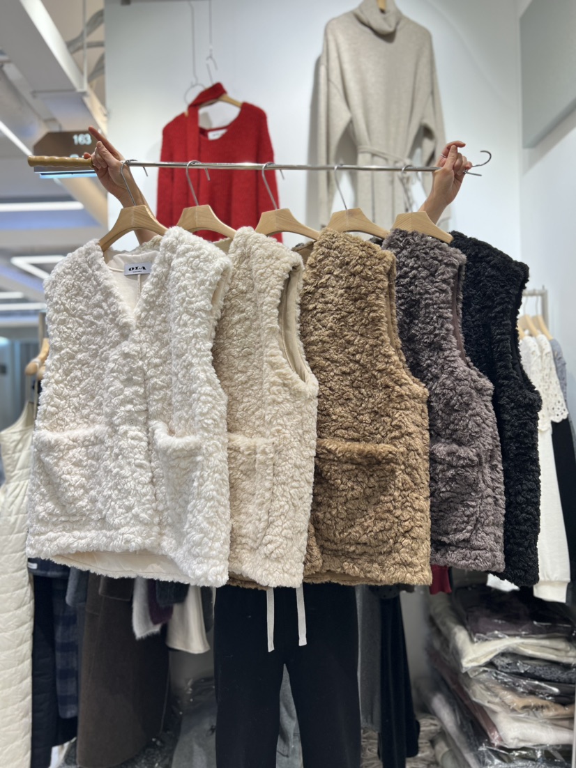 OLA韓國代購㊣女士新款25秋冬人氣熱賣職業真品休閑推薦馬甲mellor/OLA馬甲