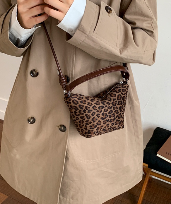 POSH BLUE韓國直郵㊣女裝新款推薦職業真品單肩斜跨包豹紋POSH BLUE單肩/斜跨包