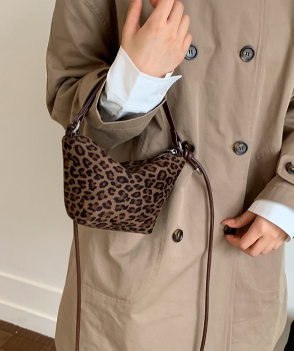 POSH BLUE韓國直郵㊣女裝新款推薦職業真品單肩斜跨包豹紋POSH BLUE單肩/斜跨包