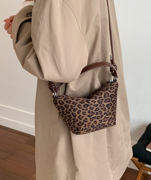 POSH BLUE韓國直郵㊣女裝新款推薦職業真品單肩斜跨包豹紋POSH BLUE單肩/斜跨包