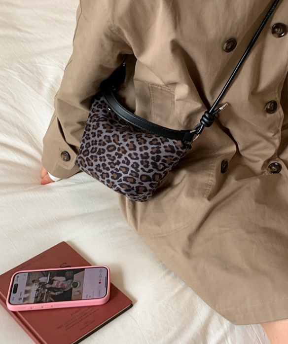 POSH BLUE韓國直郵㊣女裝新款推薦職業真品單肩斜跨包豹紋POSH BLUE單肩/斜跨包