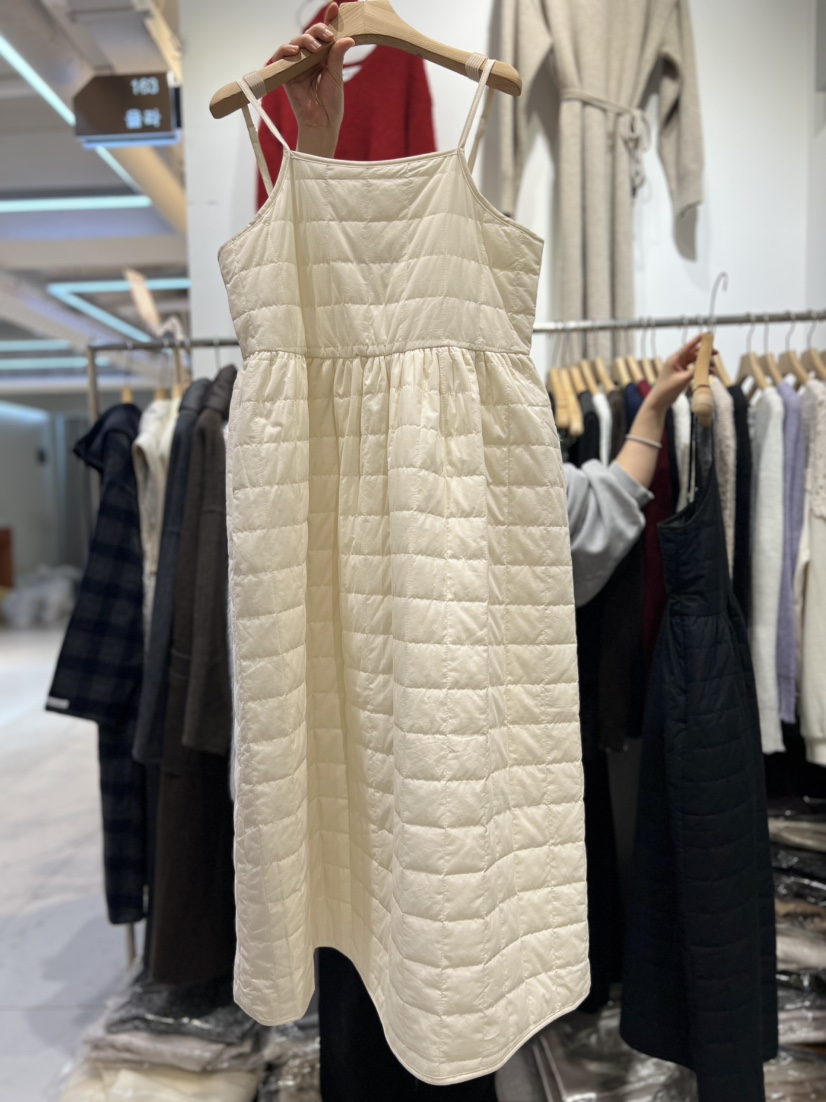 OLA韓國直郵㊣女裝新品25秋冬熱賣真品人氣休閑推薦職業連衣裙mellor/OLA連衣裙圖色1