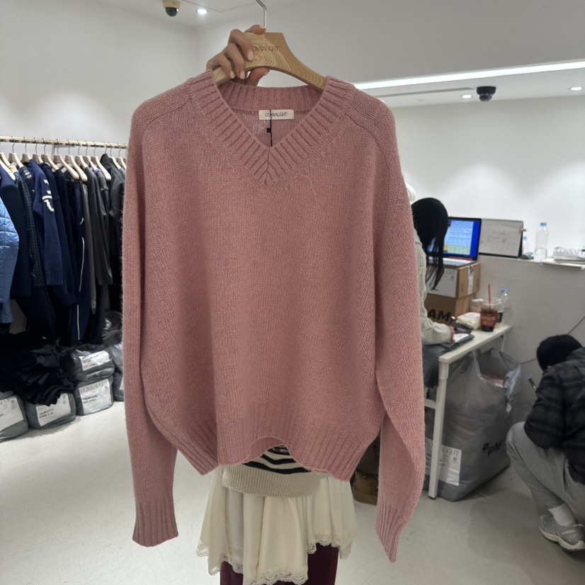 CONNAUGHT東大門㊣直郵女士新品時尚真品休閑熱賣針織衫V領CONNAUGHT針織衫圖色1