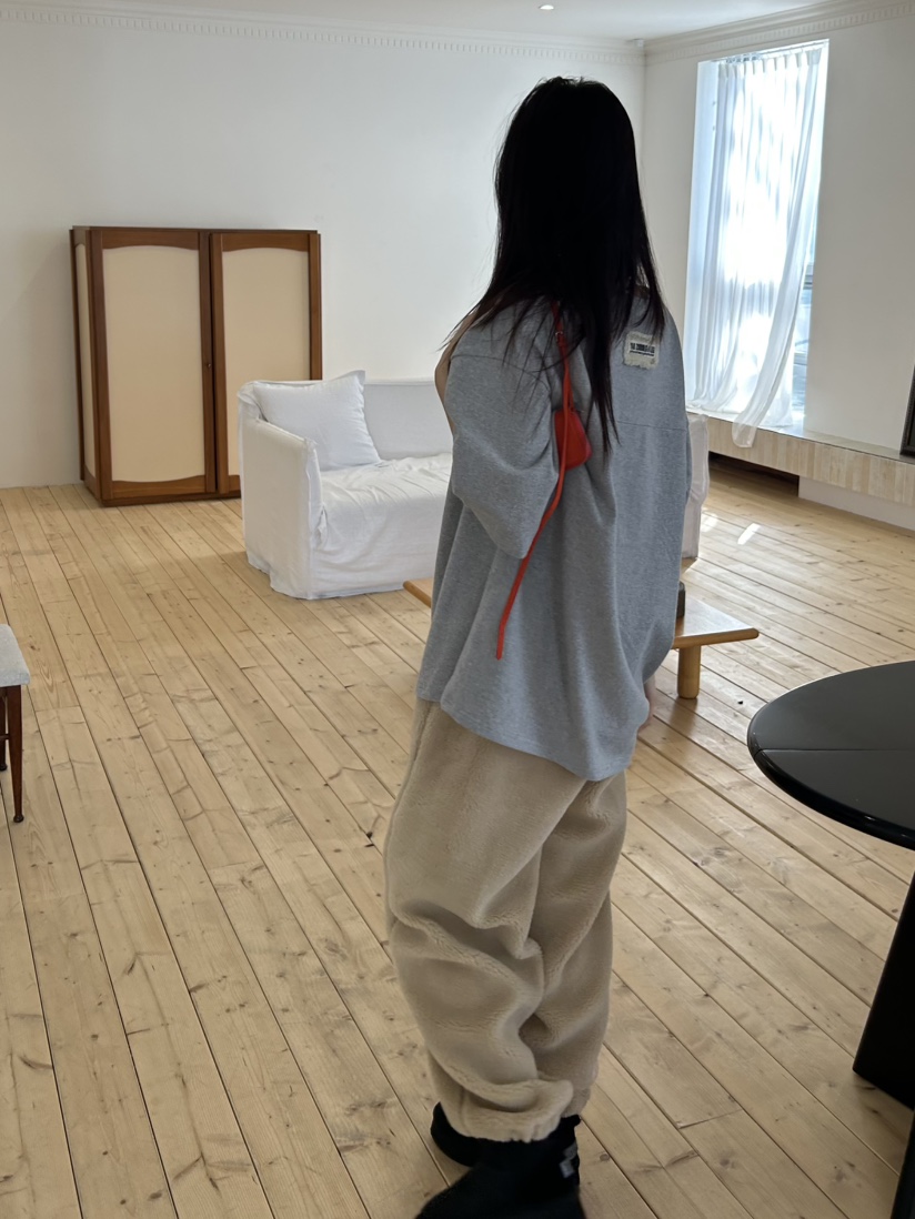 ME MO東大門㊣實拍女士新款人氣職業25秋冬真品T恤不含脖帶ME MOT恤