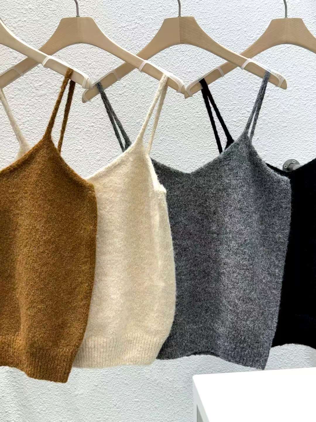 HARA韓國代購㊣女士新品休閑25秋冬時尚人氣真品推薦吊帶背心HARA吊帶/背心