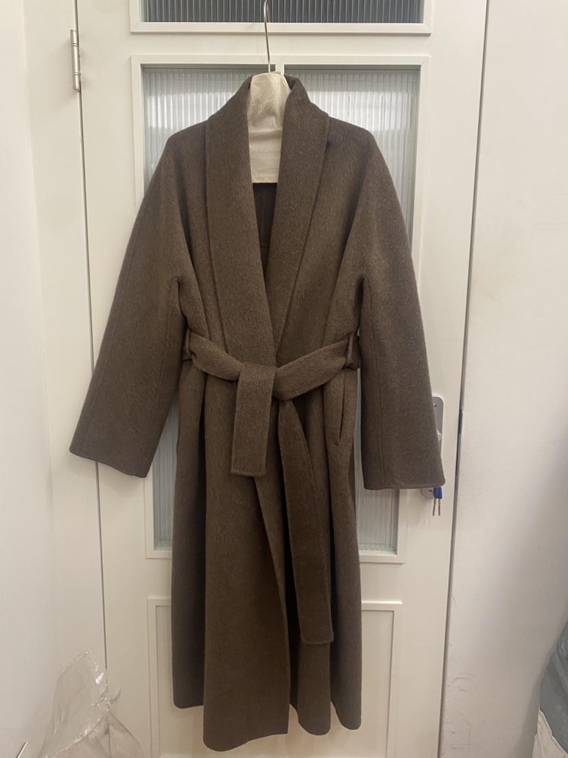 JADEMARKET韓國代購㊣女裝新款熱賣真品中長款大衣含腰帶披肩JADE MARKET中長款大衣圖色1