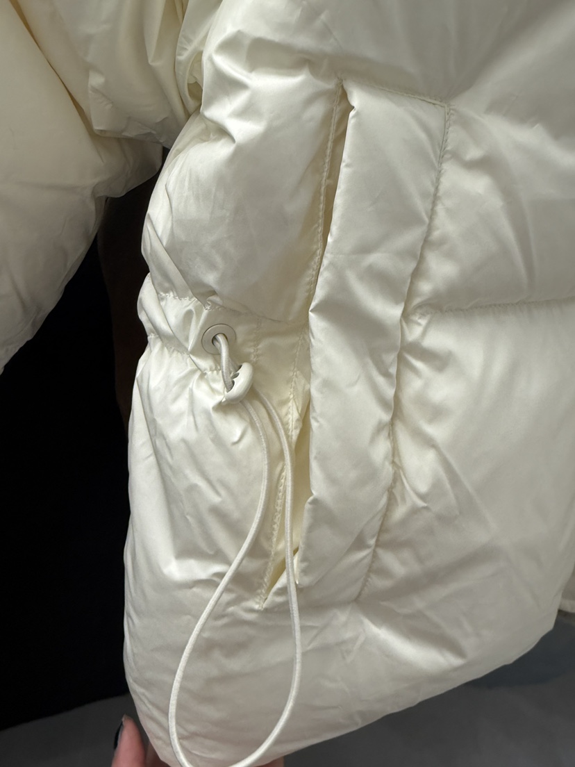 WATERMELON東大門㊣直郵女士新品休閑短款羽絨服狐貍填充鴨絨WATER MELON短款羽絨服