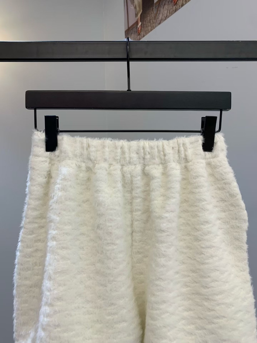 SOFTNESS東大門㊣代購女士新款時尚25秋冬人氣熱賣短褲皮草Softness/Cosmic短褲