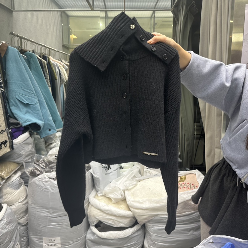 UOOV東大門㊣實拍女士新款熱賣推薦人氣25秋冬真品毛衣含圍巾UOOV毛衣圖色2