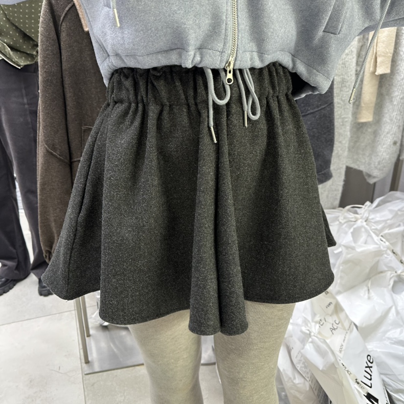 UOOV韓國代購㊣女士新款熱賣25秋冬人氣推薦職業真品時尚短褲UOOV短褲圖色2