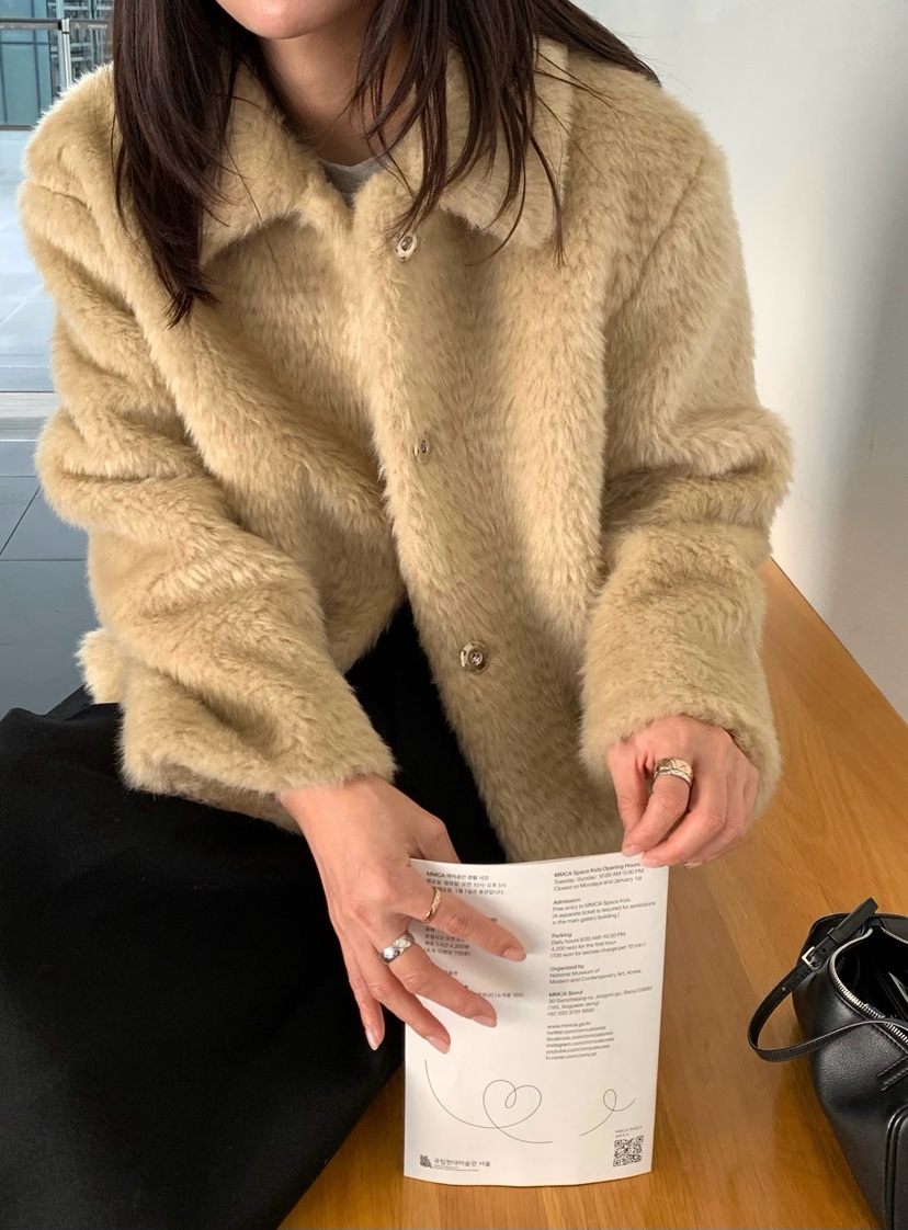 COURGETTE東大門㊣直郵女士新款推薦時尚職業真品短款大衣皮草COURGETTE短款大衣