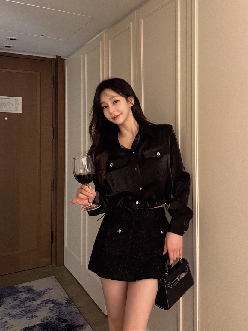 CLOTH韓國直郵㊣女裝新款25秋冬時尚休閑真品熱賣長袖T恤短款CLOTH長袖T恤