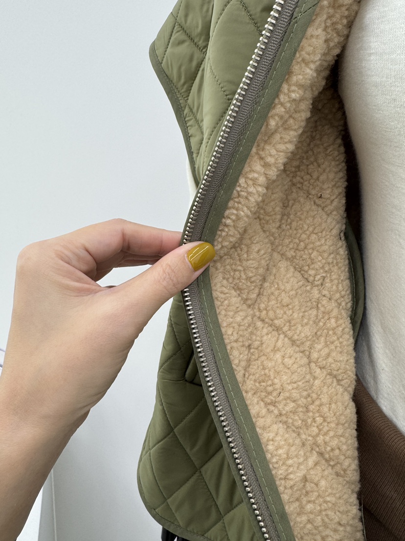 RED-A東大門㊣實拍女士新款休閑推薦熱賣人氣馬甲披肩絎縫RED-A馬甲