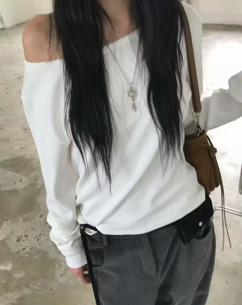 PADO東大門㊣直郵女裝新品真品職業熱賣人氣時尚長袖T恤露肩PADO長袖T恤圖色1