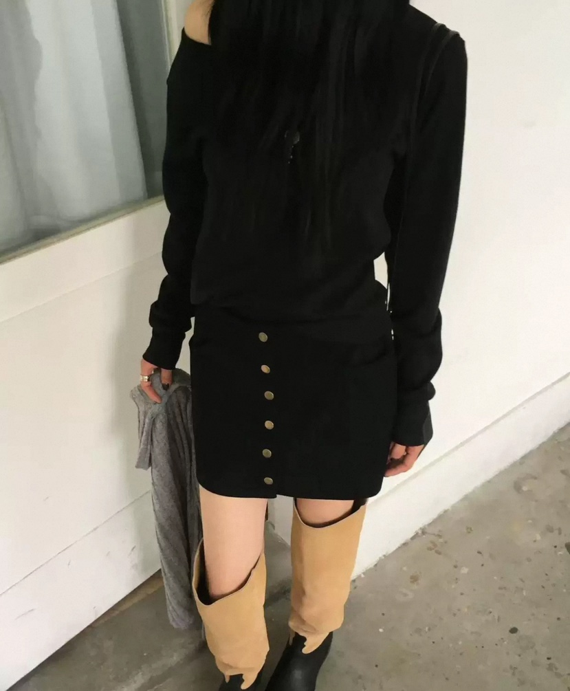 PADO東大門㊣直郵女裝新品真品職業熱賣人氣時尚長袖T恤露肩PADO長袖T恤圖色2