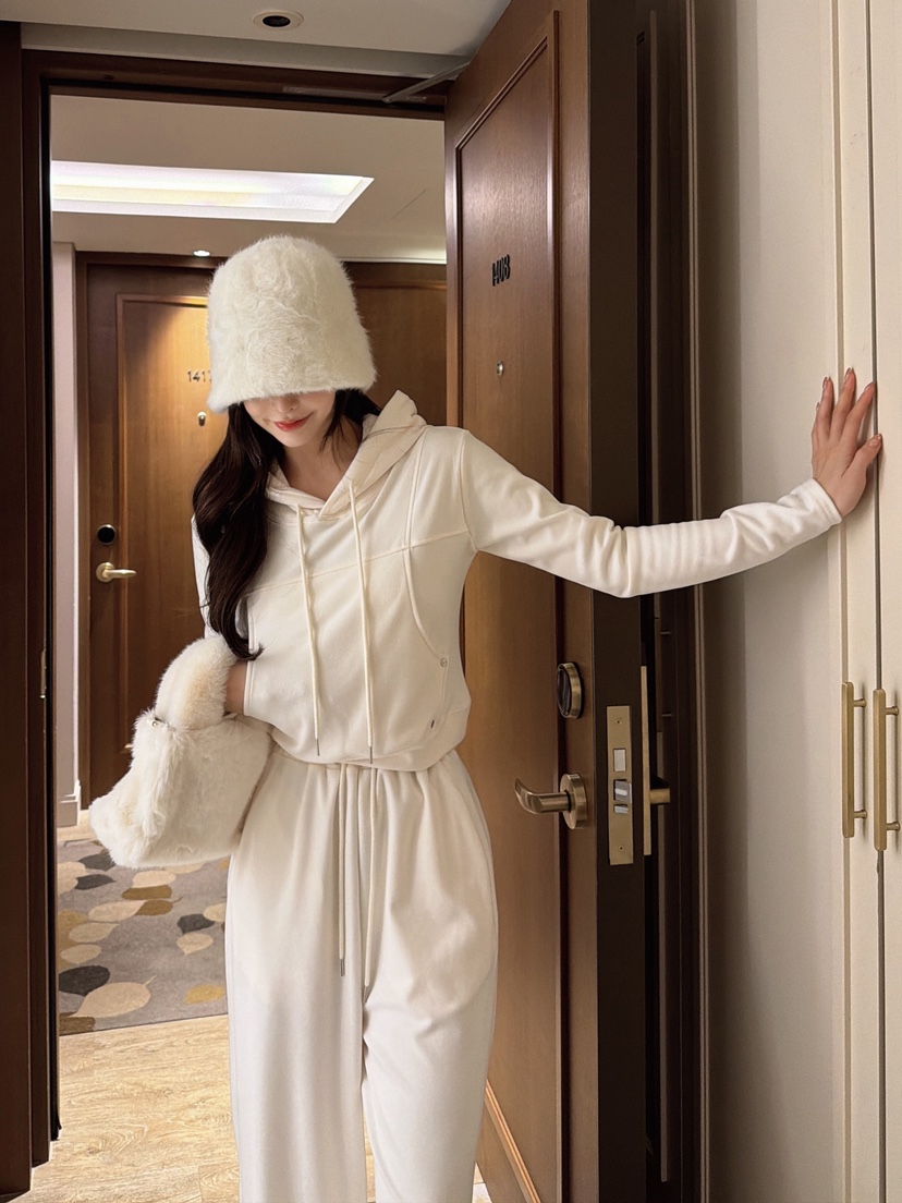 CLOTH東大門㊣實拍女士新品推薦人氣熱賣真品25秋冬套裝套裝CLOTH套裝