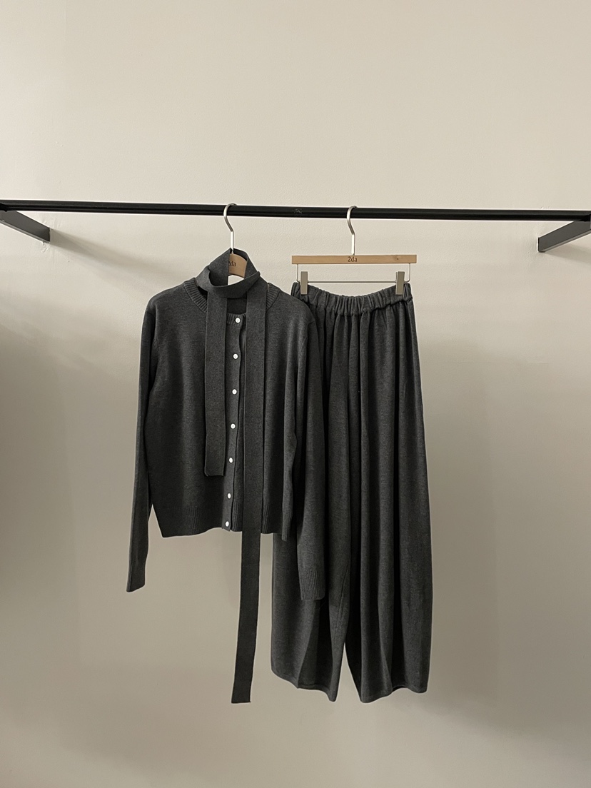 2DA/DARIMI-P韓國代購㊣女裝新款真品職業套裝含脖帶兩件套2DA/DARIMI-P套裝圖色1墨色