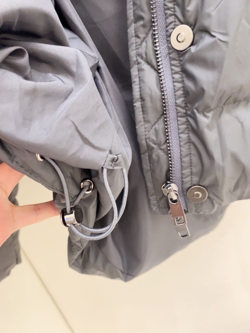 LOVE ROSIE東大門㊣實拍女裝新款推薦時尚短款棉服狐貍連帽LOVE ROSIE短款棉服