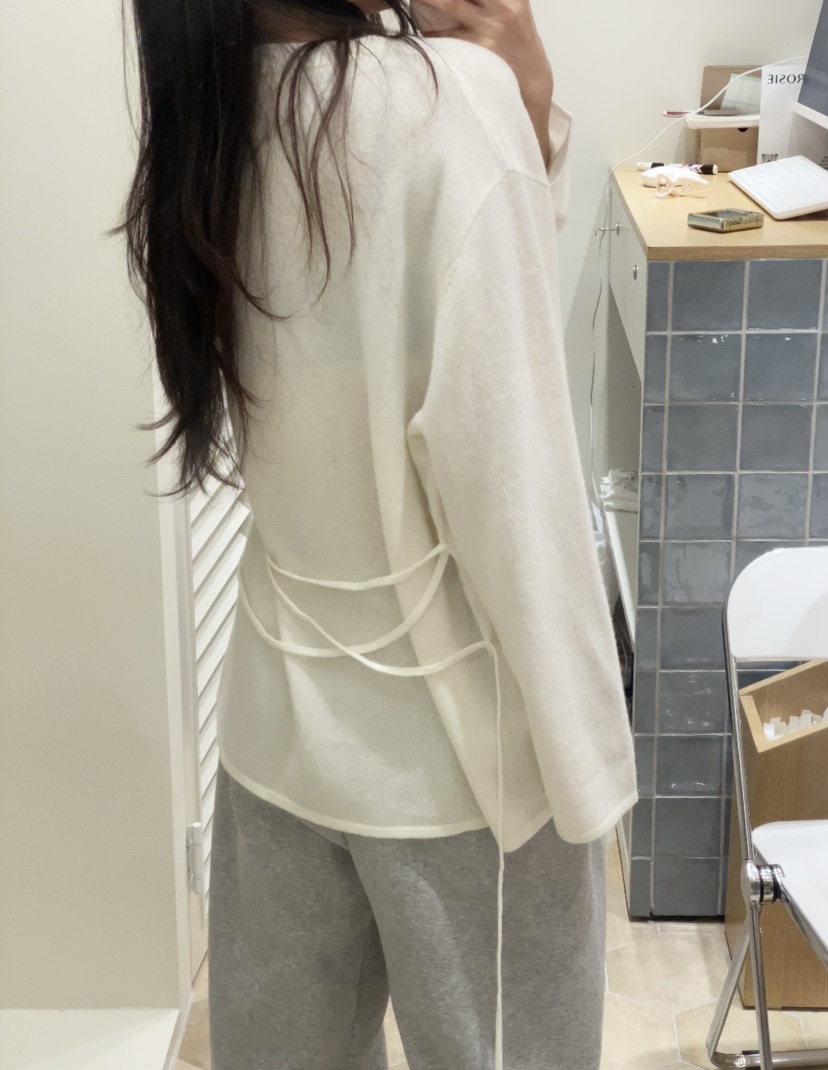 LOVE ROSIE東大門㊣直郵女裝新款熱賣長袖T恤含腰繩羊毛紐扣LOVE ROSIE長袖T恤