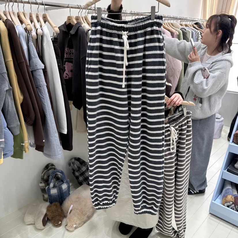 OURMOMENT東大門㊣實拍女士新品休閑25秋冬時尚人氣休閑褲加絨OURMOMENT休閑褲圖色2