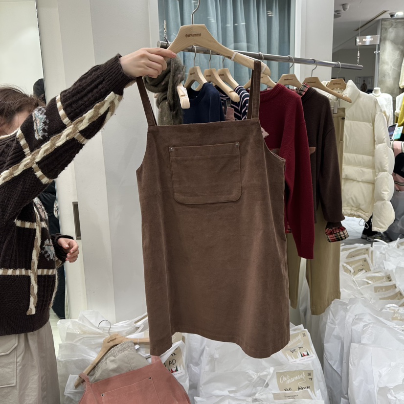 OURMOMENT東大門㊣代購女裝新款時尚25秋冬熱賣真品休閑連衣裙OURMOMENT連衣裙圖色2