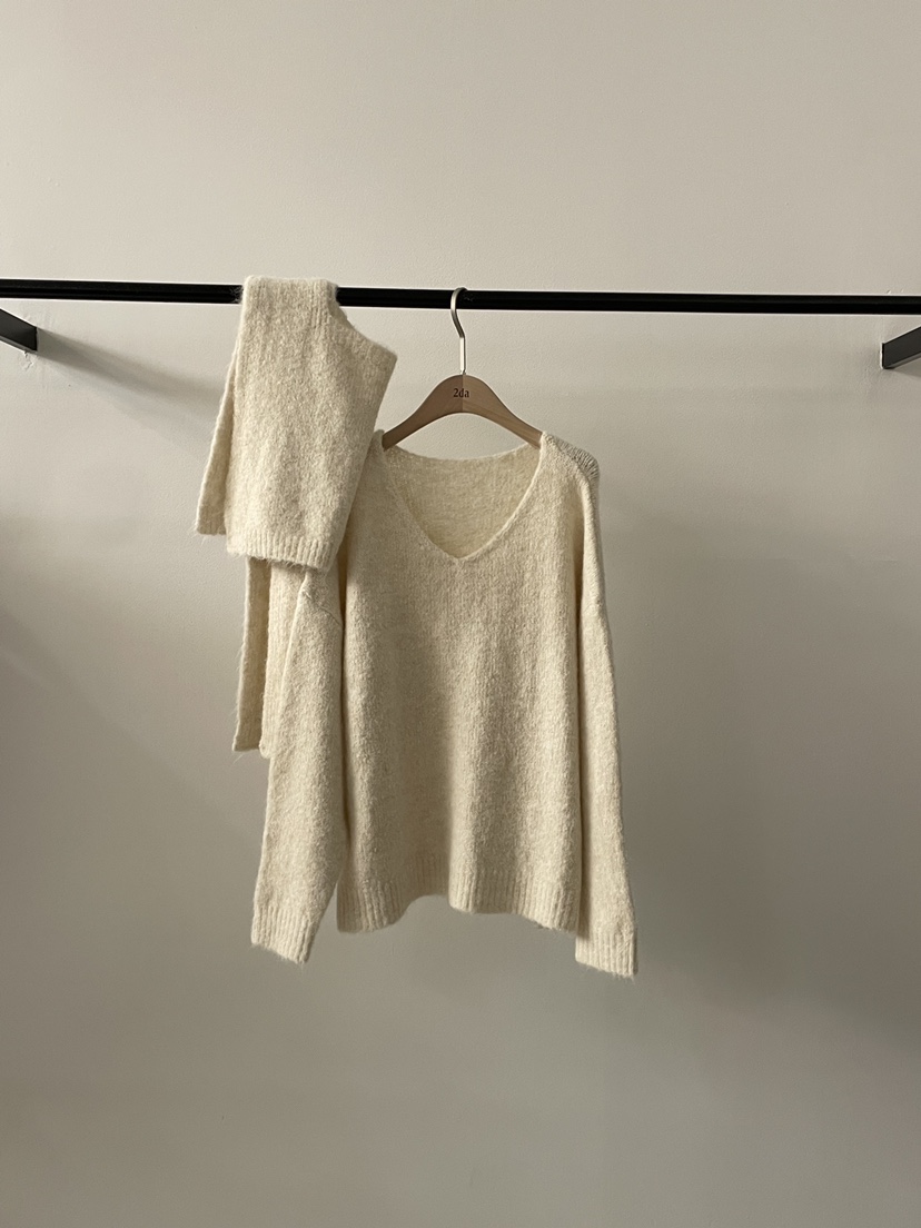 2DA/DARIMI-P東大門㊣實拍女士新品人氣時尚針織衫含圍巾2DA/DARIMI-P針織衫