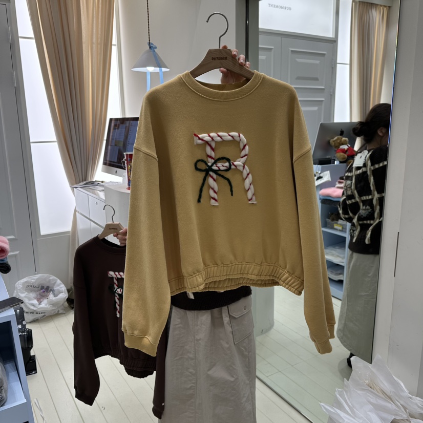 OURMOMENT韓國代購㊣女士新品推薦真品職業熱賣25秋冬衛衣加絨OURMOMENT衛衣圖色1