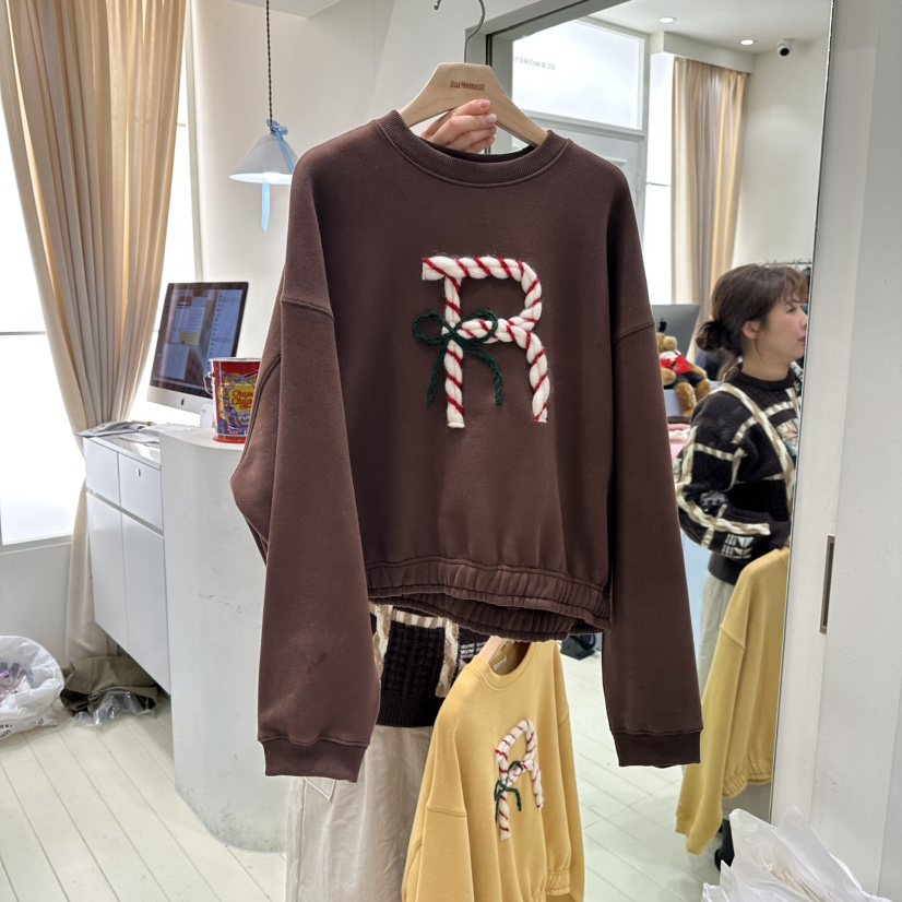 OURMOMENT韓國代購㊣女士新品推薦真品職業熱賣25秋冬衛衣加絨OURMOMENT衛衣圖色2