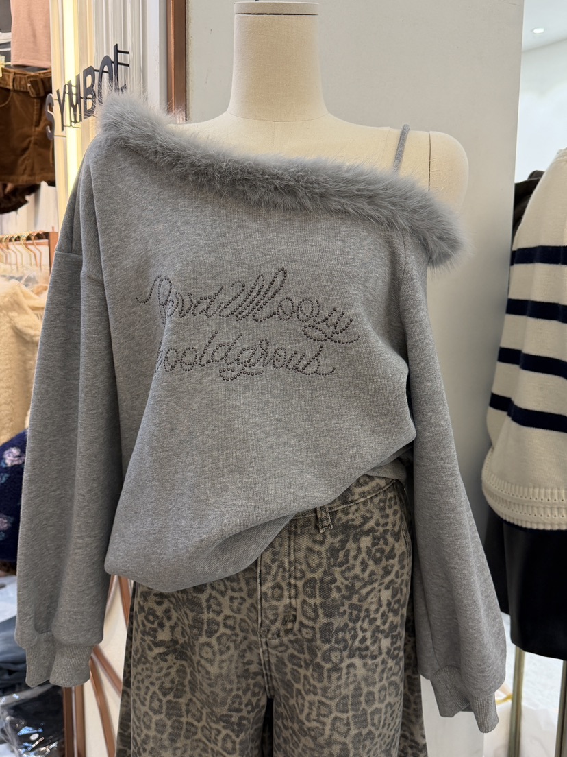 SYMBOL東大門㊣實拍女裝新款人氣熱賣真品推薦時尚衛衣貂皮SYMBOL衛衣圖色1