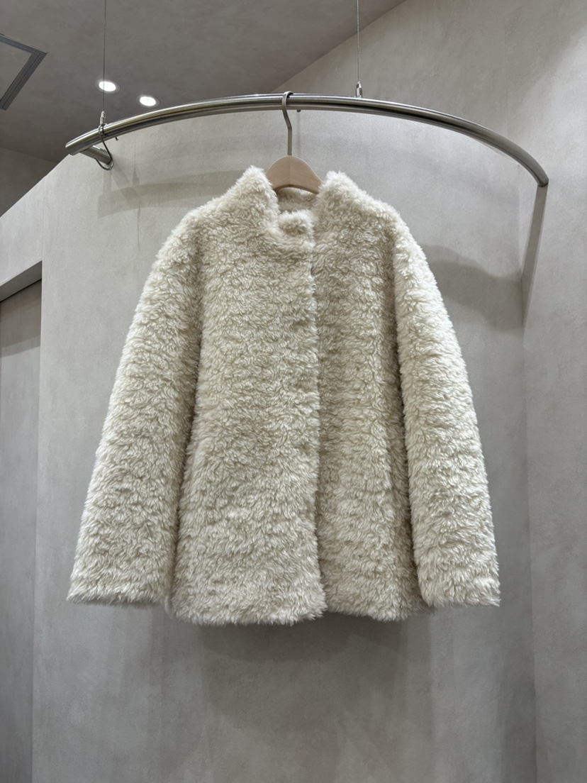 WHO IS SHE韓國代購㊣女士新品真品熱賣人氣短款大衣皮草WHO IS SHE短款大衣圖色2