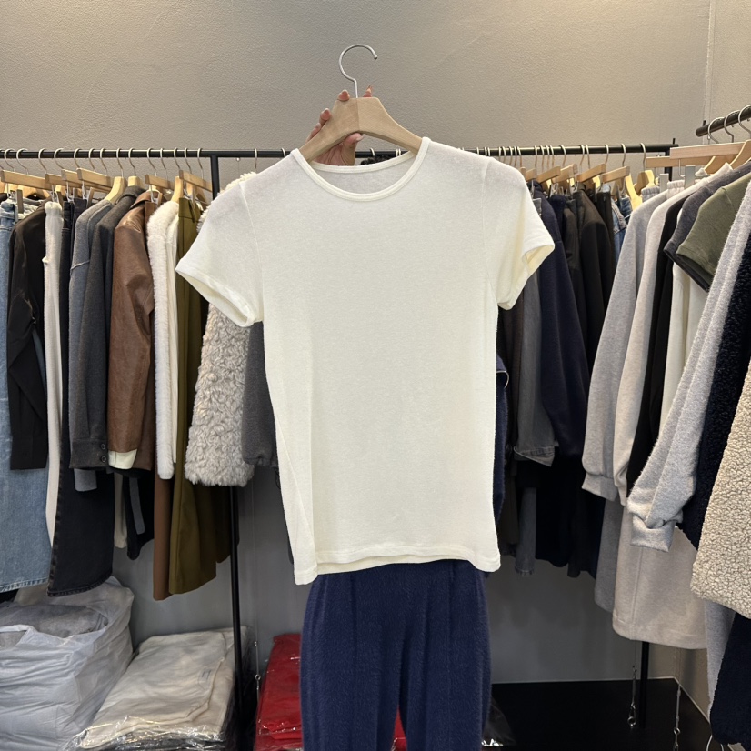 FLAMME TOIT韓國直郵㊣女裝新品熱賣真品時尚人氣25秋冬T恤FLAMME TOITT恤圖色1