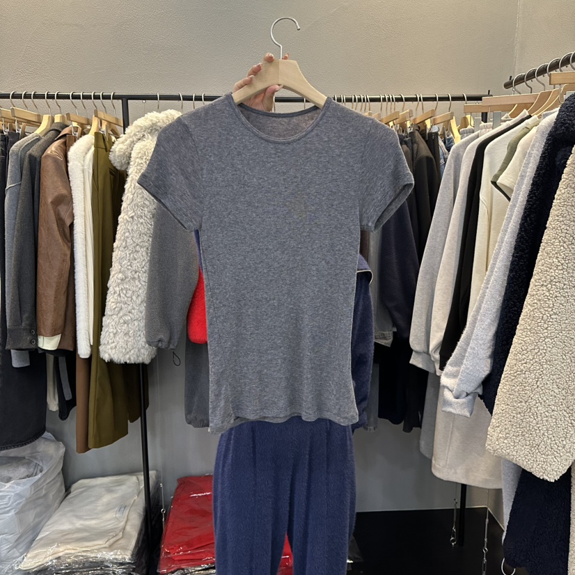 FLAMME TOIT韓國直郵㊣女裝新品熱賣真品時尚人氣25秋冬T恤FLAMME TOITT恤圖色3